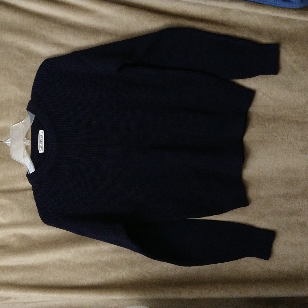 Men's pullover sweater by Gap Clothing Co. Size Medium